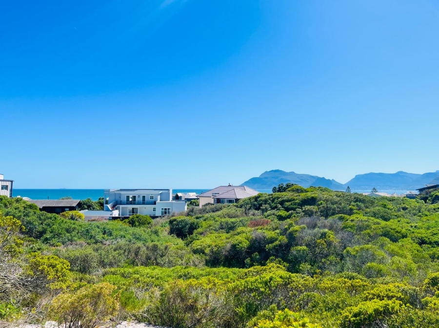 4 Bedroom Property for Sale in Kommetjie Western Cape